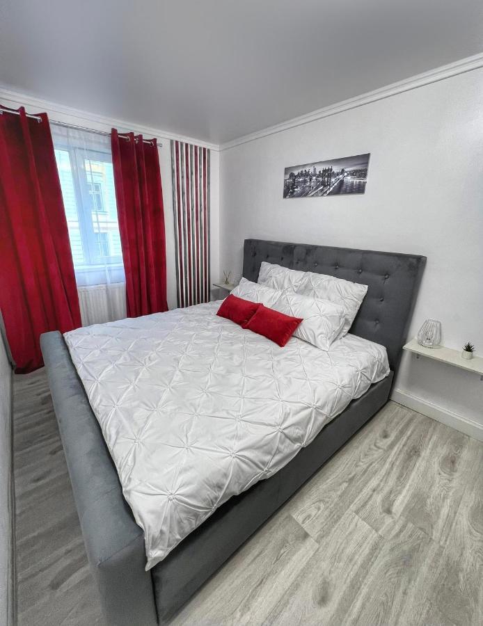 Luxor Ultra-Central Apartments Sibiu Eksteriør billede